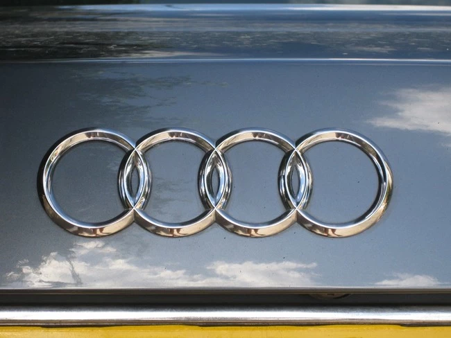 Audi начала использовать вторичный пластик в своих электромобилях